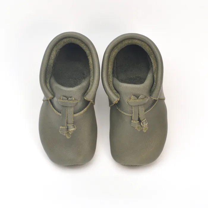 Sissi Rasche X Lieblinge® | Limited Edition Barfuß Lauflernschuh kahki Paar Top Ansicht zuckersüß