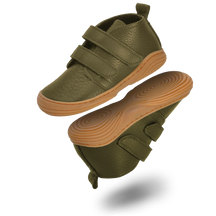 NOVO Barfußschuh Innovation 2026 by Lieblinge. Fördert Kinderfüße in ihrer gesunden Entwicklung. Die einzigartige Naturkautschuksohle ist  schadstoff-zertifiziert & Made in Germany. Das supersoft terracare® Leder ist schadstoffgeprüft und wasserfest. 100% Made in Germany #farbe_khaki