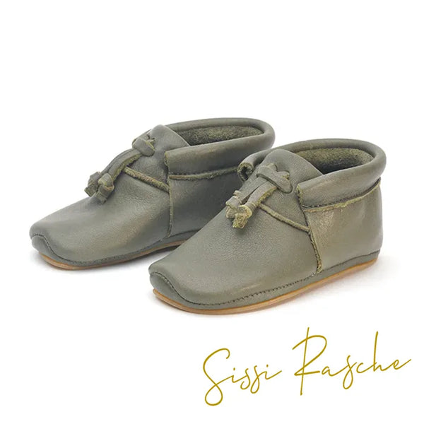 Sissi Rasche | Limited Edition Lauflernschuh khaki